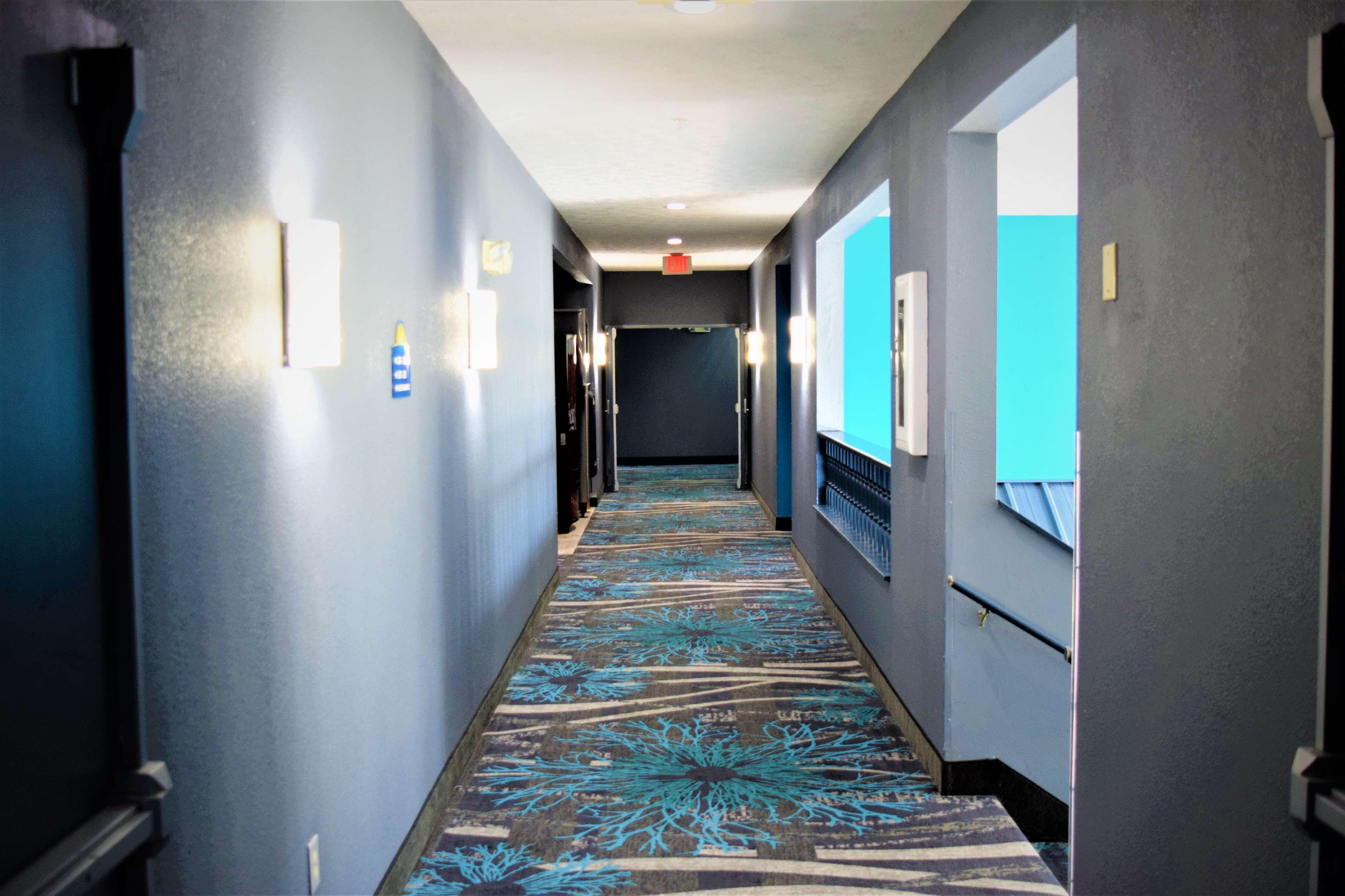 Days Inn By Wyndham Montgomery Exterior photo